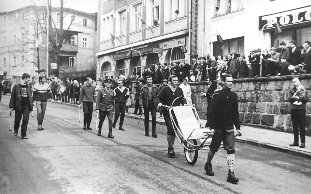 1 MAJA – DAWNE DEFILADY RATOWNIKÓW GOPR