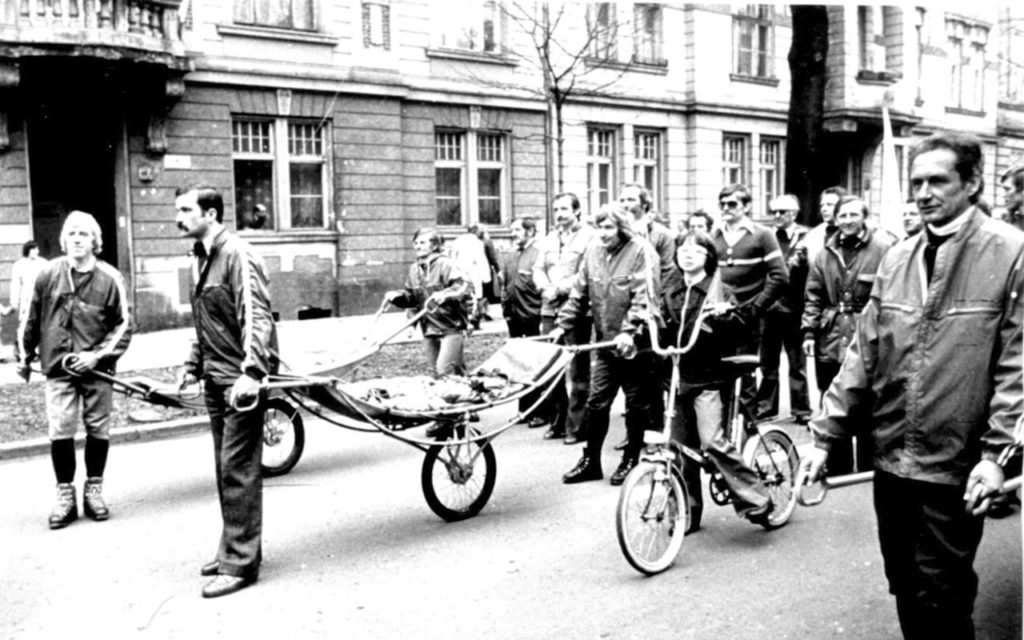 1 MAJA – DAWNE DEFILADY RATOWNIKÓW GOPR