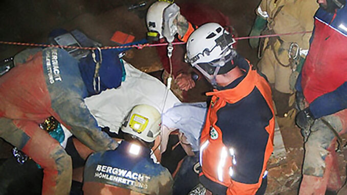 WYPADEK POLSKIEGO SPELEOLOGA - RAPORT KIEROWNIKA WYPRAWY