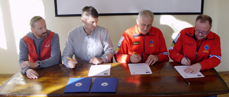 SALEWA PODPISUJE UMOWĘ Z GOPR