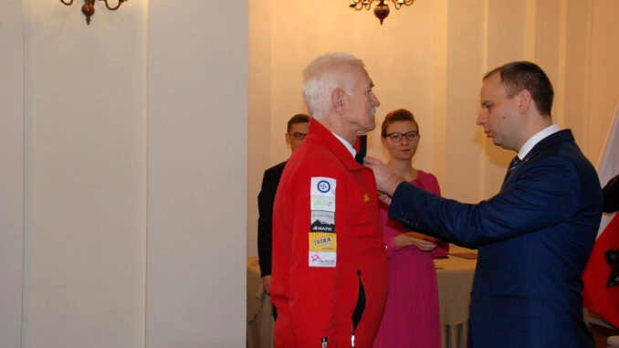 KRZYŻE ZASŁUGI DLA RATOWNIKÓW GRUPY KARKONOSKIEJ GOPR