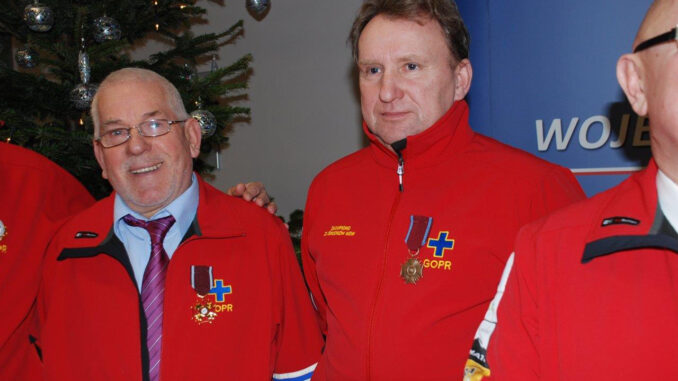 KRZYŻE ZASŁUGI DLA RATOWNIKÓW GRUPY KARKONOSKIEJ GOPR