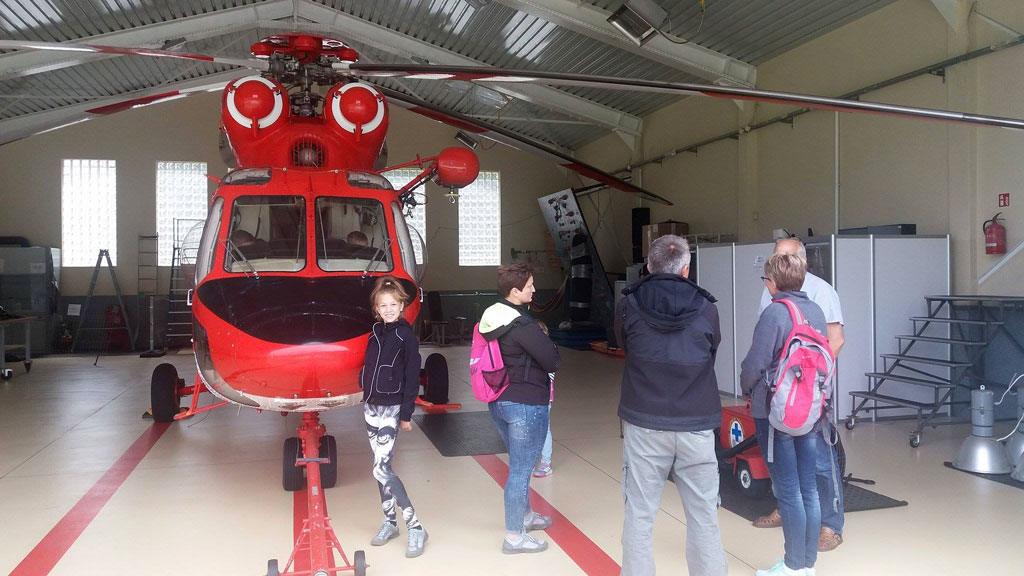 ODWIEDZINY W BAZIE ŚMIGŁOWCOWEJ TOPR