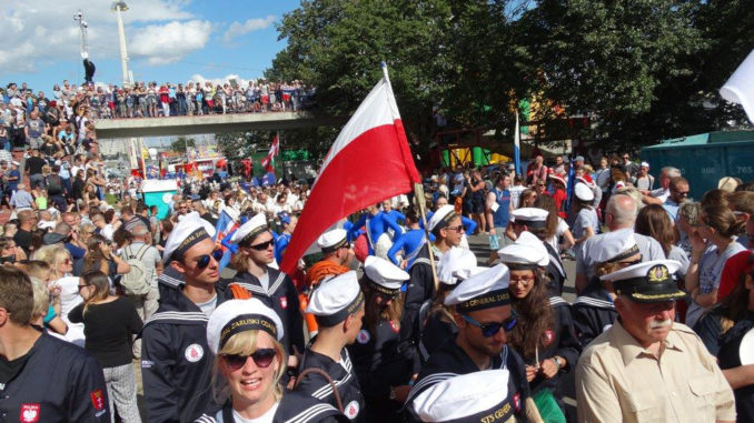 GRATULACJE DLA ZAŁOGI JACHTU GENERAŁ ZARUSKI