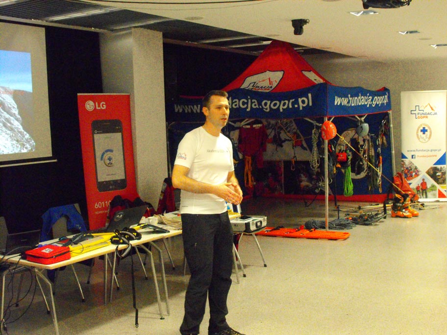 SPOTKANIE PODRÓŻNIKÓW