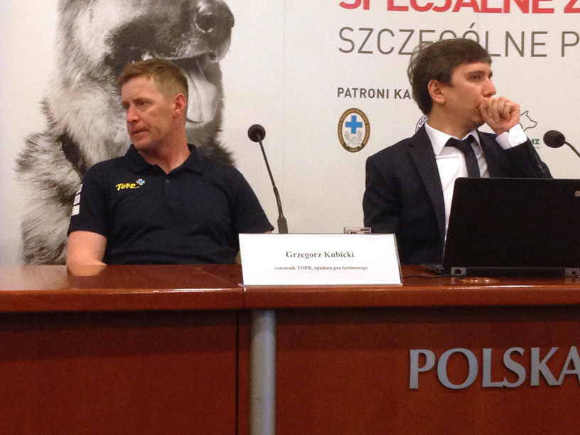 PSY PRACUJĄCE W POLSKICH SŁUŻBACH RATOWNICZYCH I MUNDUROWYCH