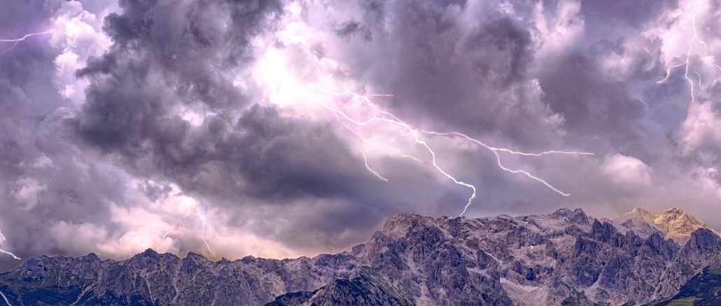 4 POLAKÓW RANNYCH W BURZY NAD GROSSGLOCKNER