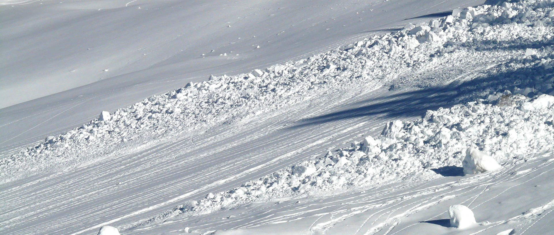PRZEŻYŁ PIĘĆ GODZIN W LAWINIE!