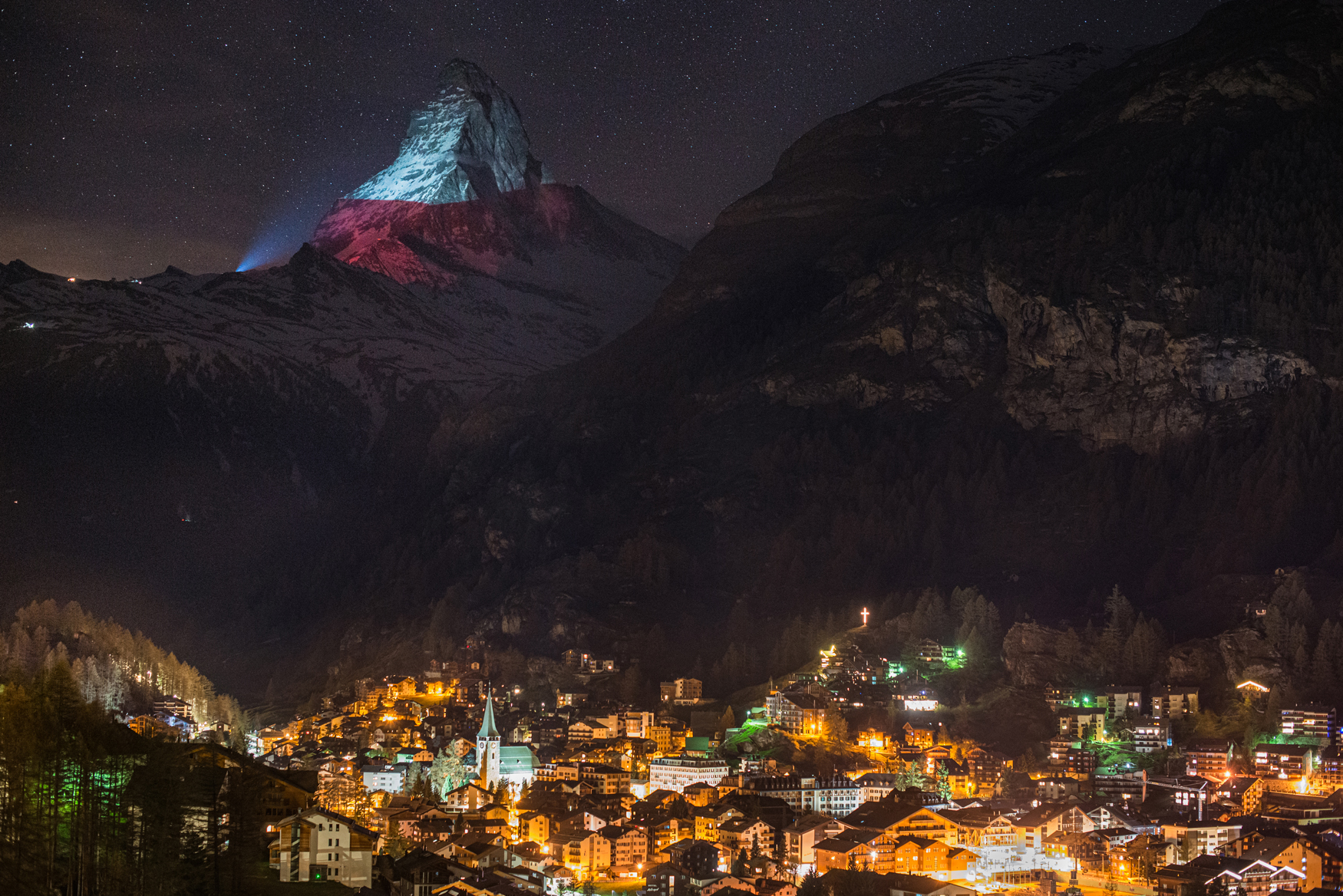 ŚWIATŁA NADZIEI NA MATTERHORNIE