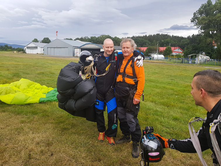 SKACZEMY WSPIERAJĄC PROJEKT TOMKA