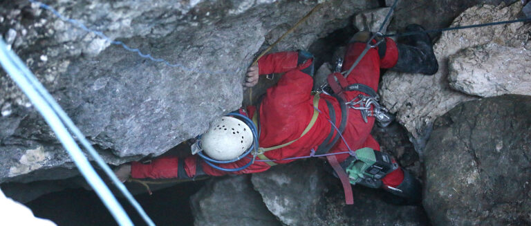 WIELKA AKCJA RATUNKOWA W JASKINI RIESENDING