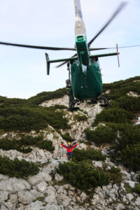 WIELKA AKCJA RATUNKOWA W JASKINI RIESENDING