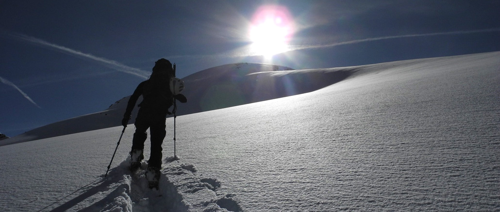 WIECZORNE SKITURY – NIEBEZPIECZNY TREND