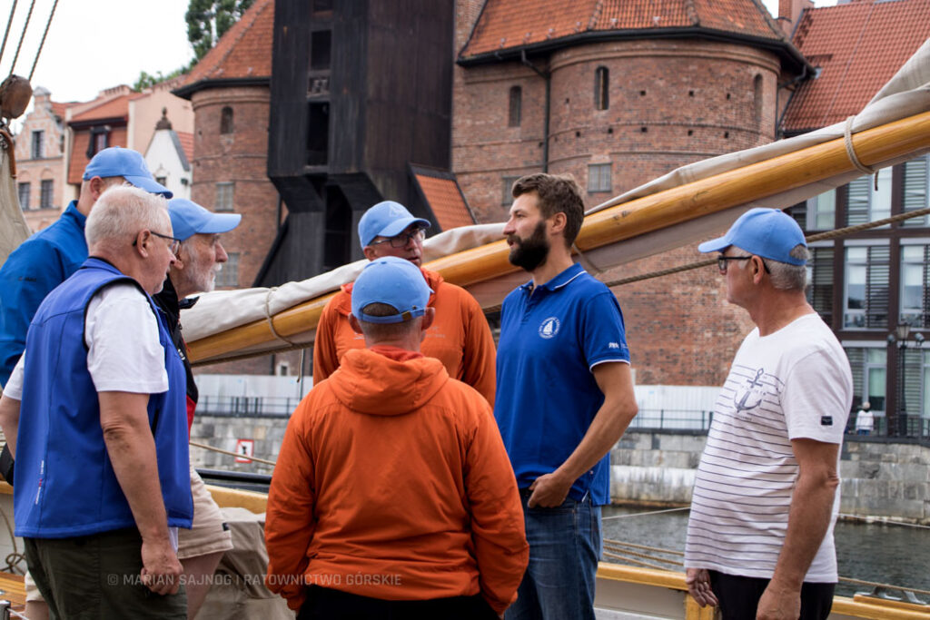 TRZYSTA MIL BAŁTYCKIEJ ŻEGLUGI