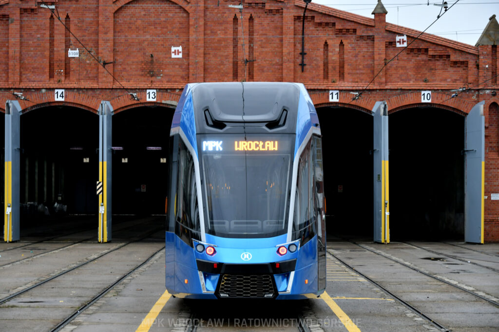 WROCŁAWSKI TRAMWAJ BĘDZIE NOSIŁ IMIĘ WANDY RUTKIEWICZ